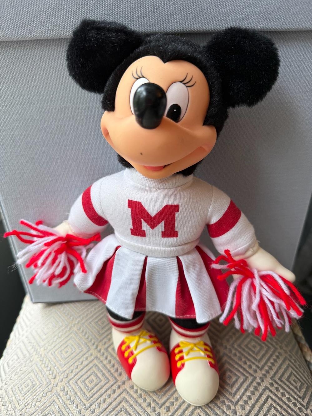 Cheerleader Minnie Mouse Plush Toy Vtg - 20” rubber face applause